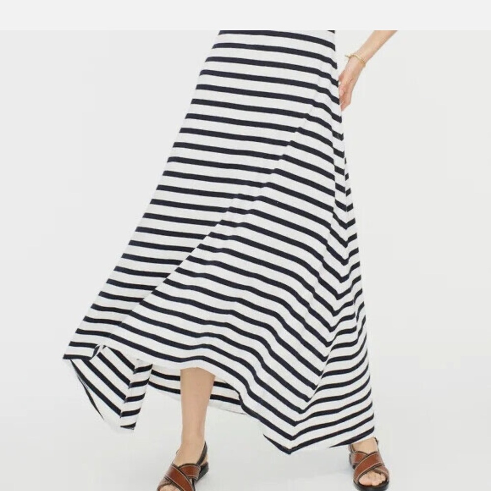 Navy and White Striped Sleeveless Dress - Picture 4 of 9